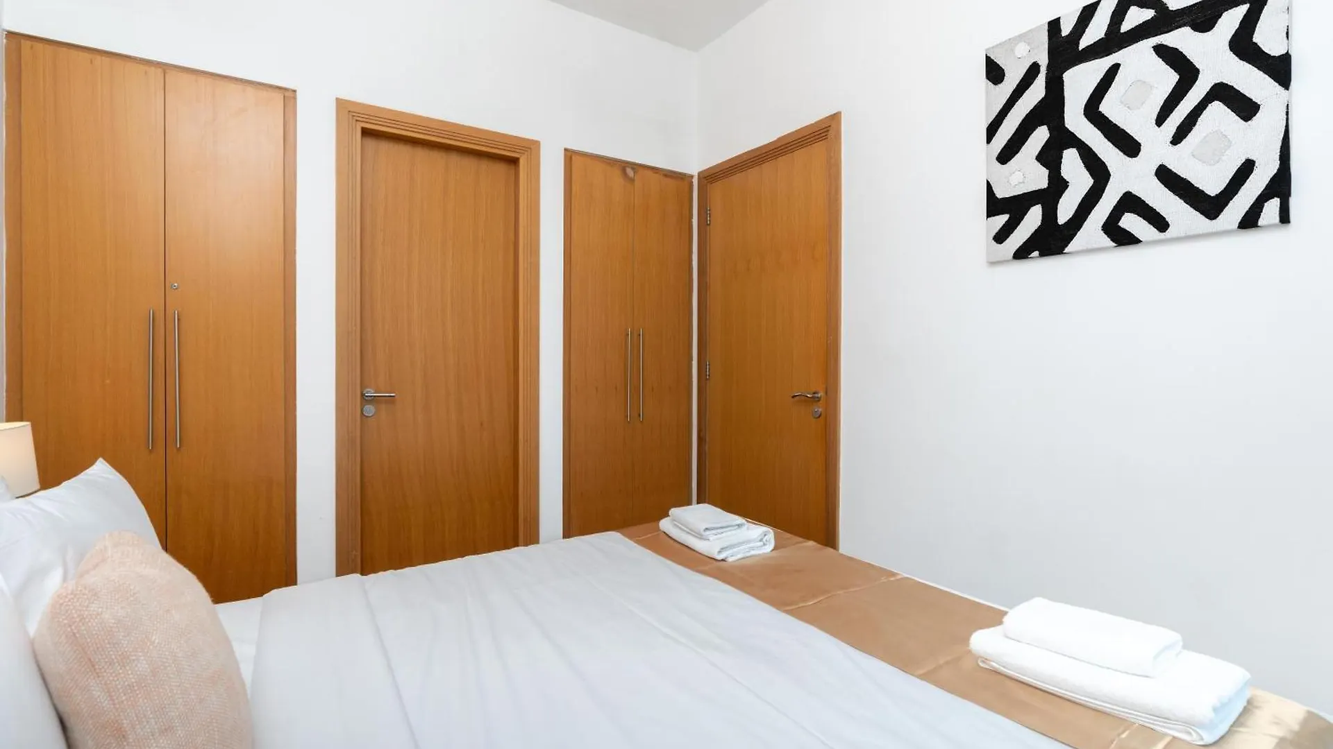 Vacay Lettings - 1 Bhk - Iris Blue Dubai Marina Apartment 0*,